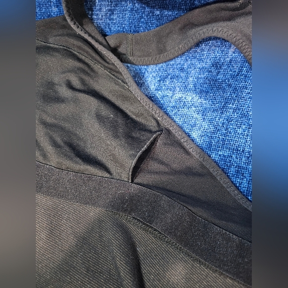 Lululemon Black T-back Tank Shelf Bra 8 Medium - Picture 9 of 9